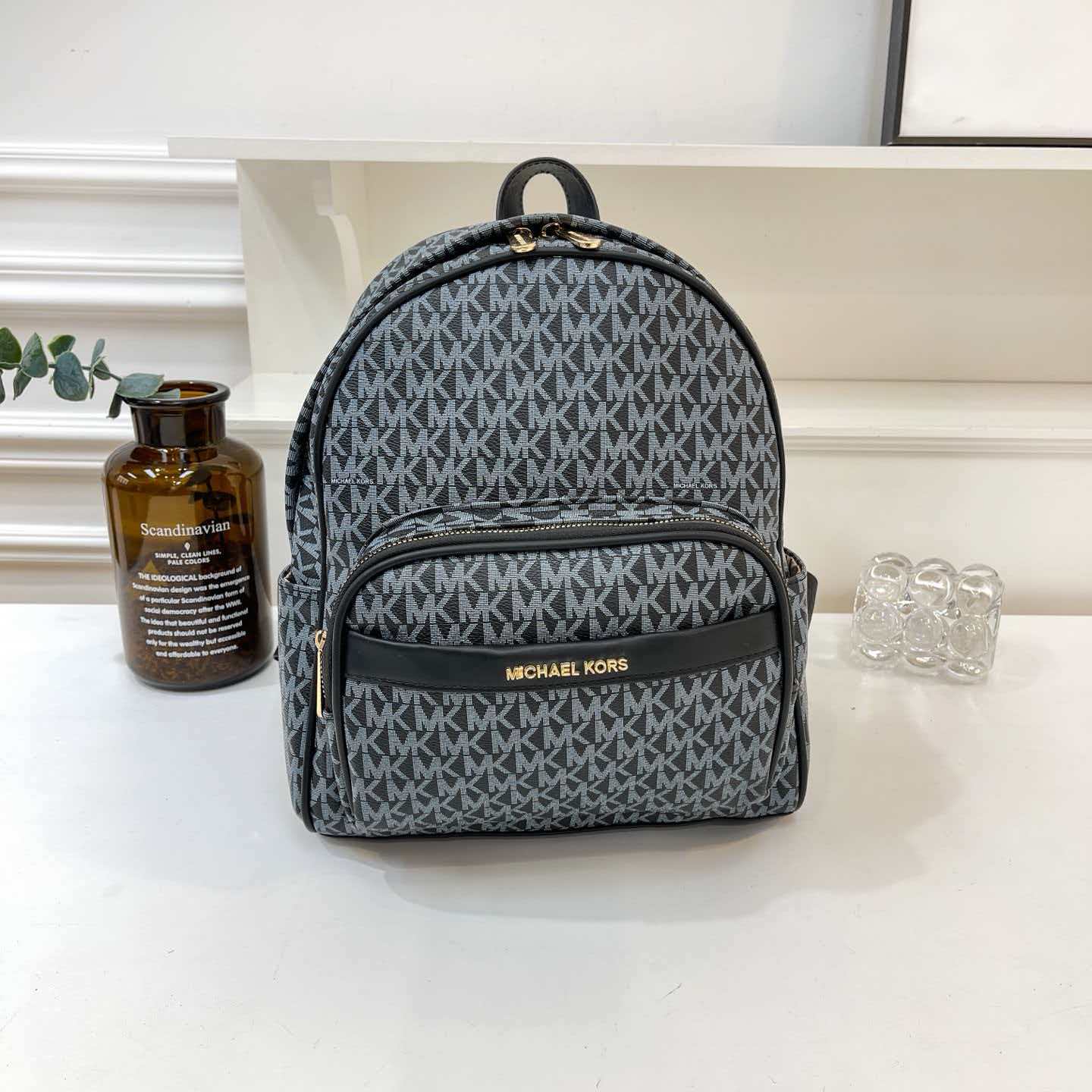 MK/Michael Kors 2026 New Light - огляд і ціна Women'S Bags Michael Kors