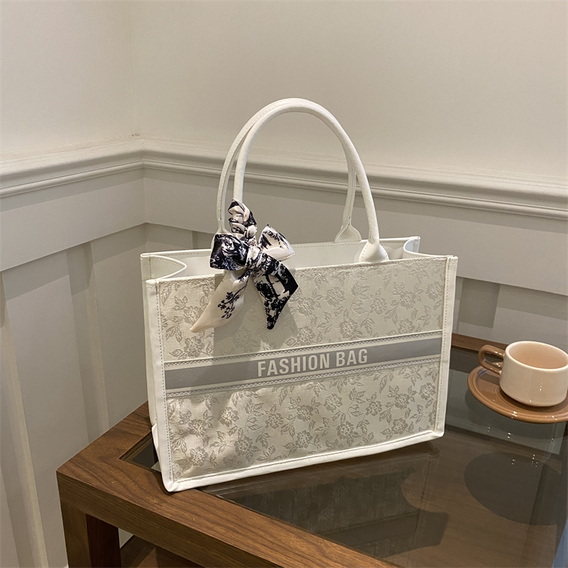 Luxury Elegant Women Tote Bag  - огляд і ціна Women Bags On Sale