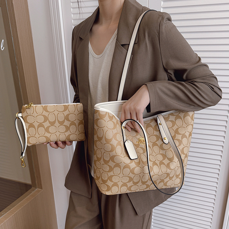 Luxury Designer Women's Should - огляд і ціна Women Bags On Sale