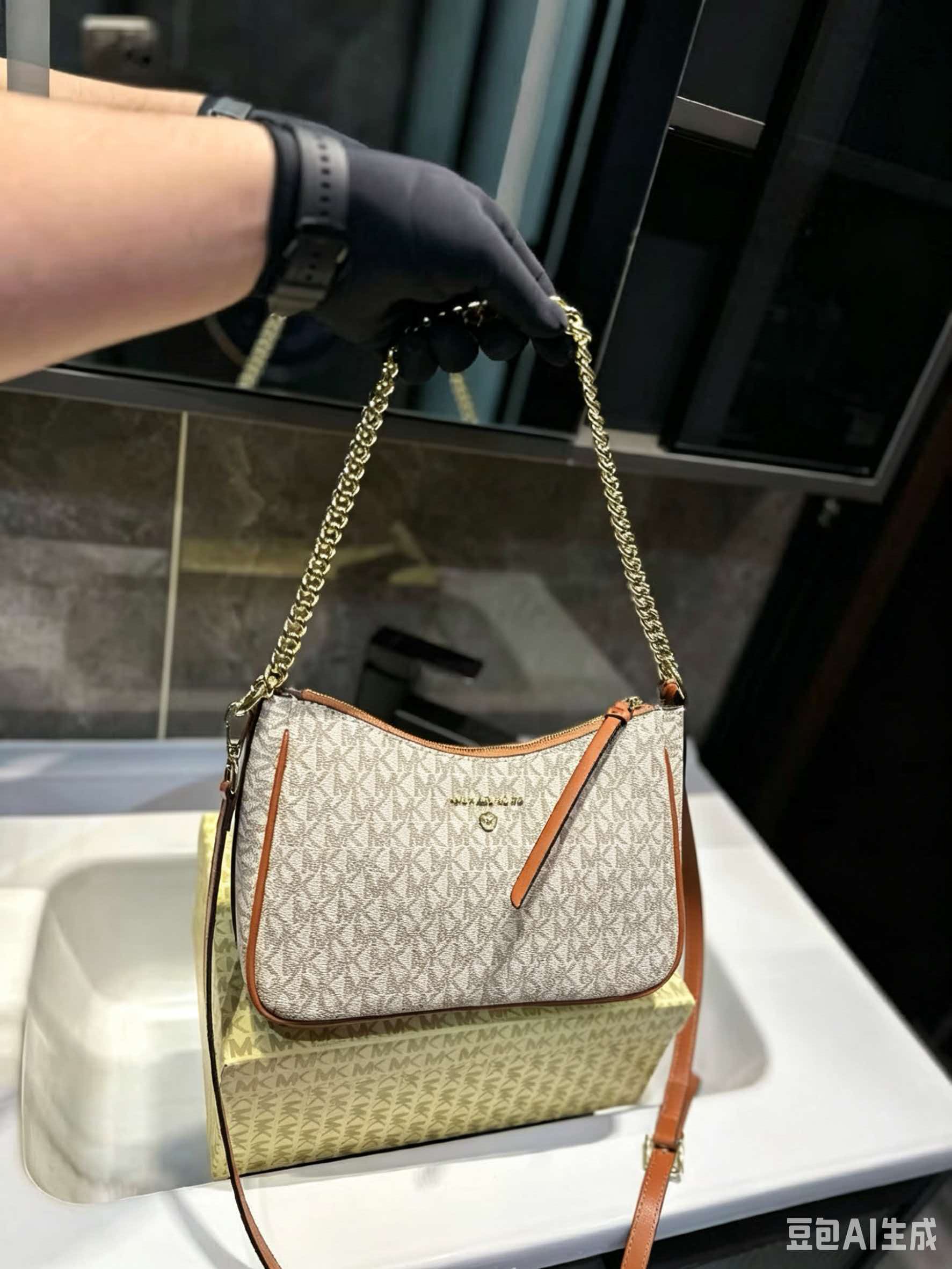MICHAEL KORS MK Jet Set Travel - огляд і ціна Women'S Bags Michael Kors