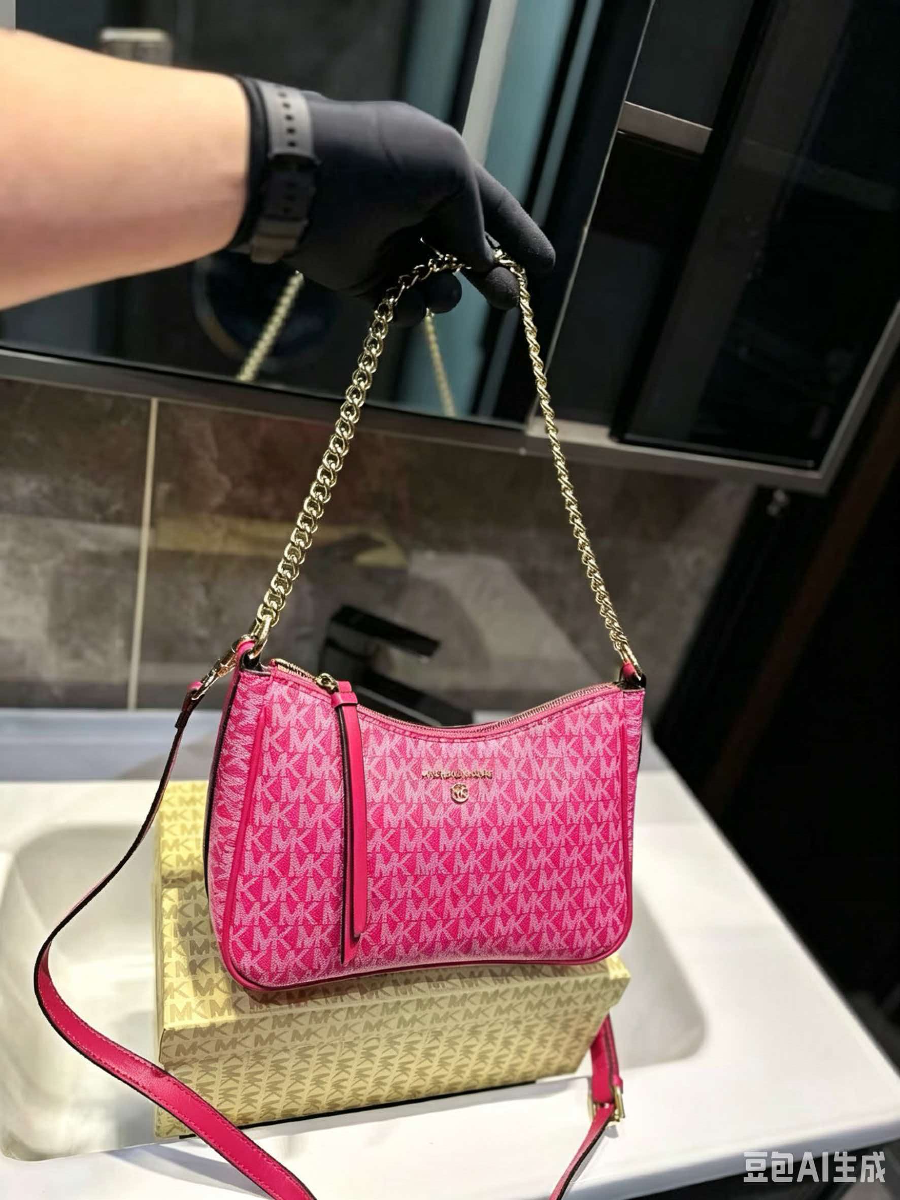 MICHAEL KORS MK Jet Set Travel - огляд і ціна Women'S Bags Michael Kors