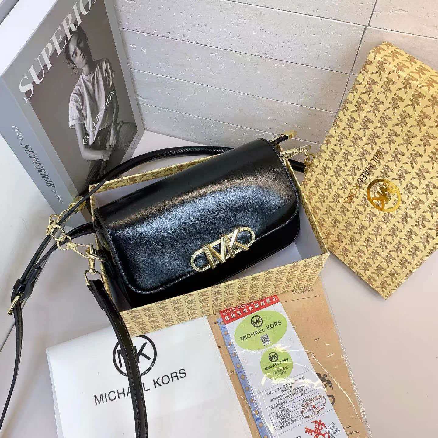 Michael Kors women's chain bag - огляд і ціна Women'S Bags Michael Kors