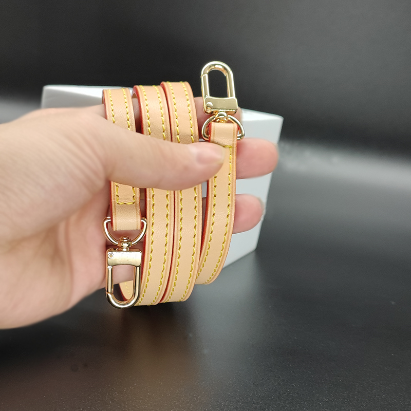 Cow Hide Leather Shoulder Bag  - огляд і ціна Women Bags Lv