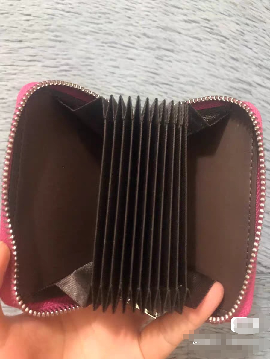 2026 New Crocodile Leather Lad - огляд і ціна Women Bags Lv